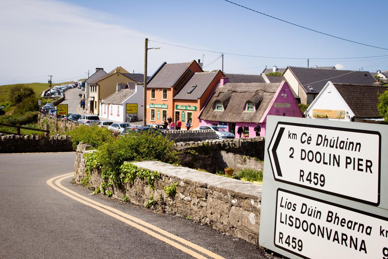 Storytellers Cottage Ballycotteen Esterno foto