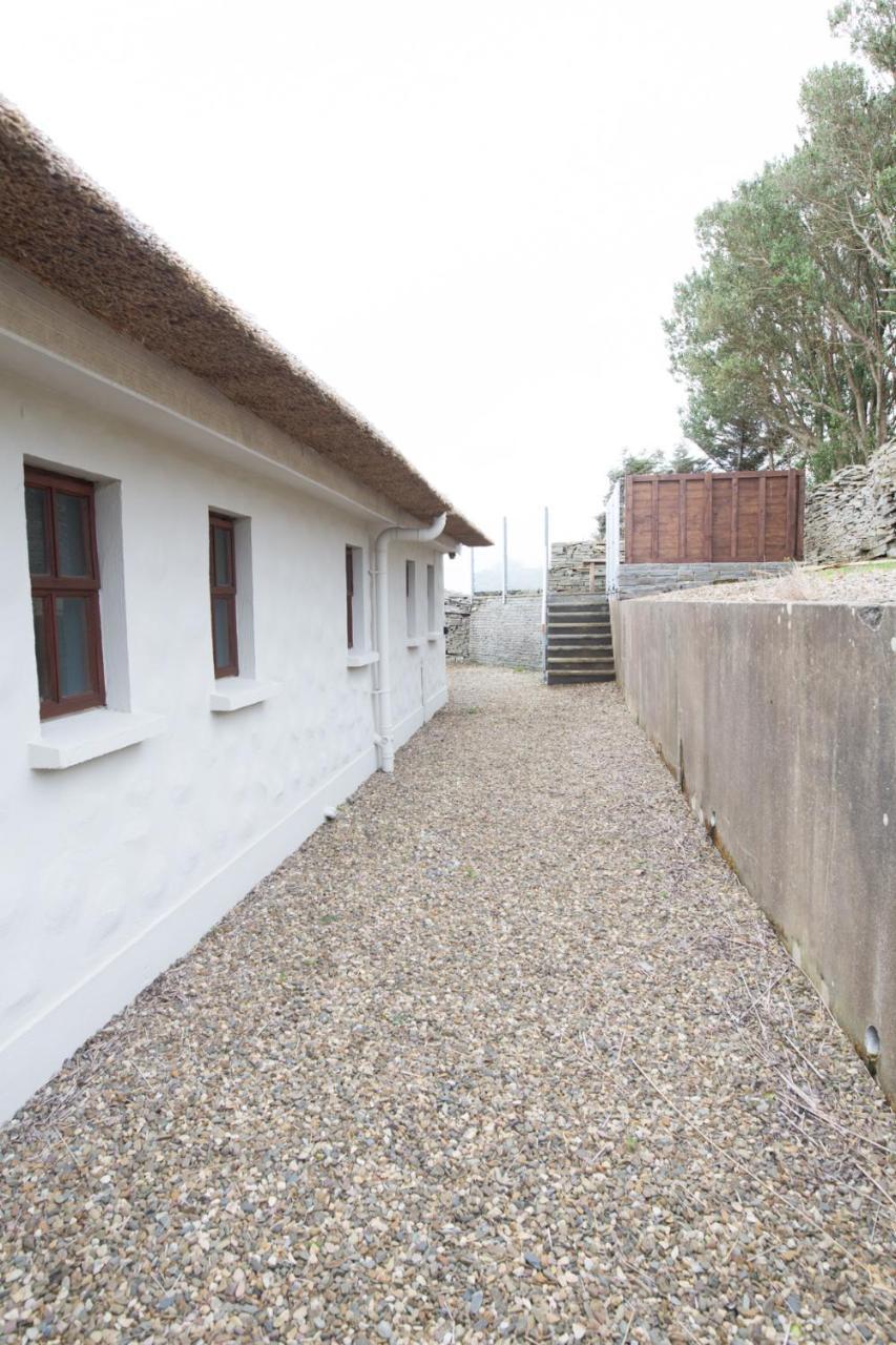 Storytellers Cottage Ballycotteen Esterno foto